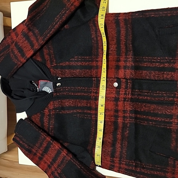 New Vince Camuto red and black plaid wool coat - Picture 13 of 16